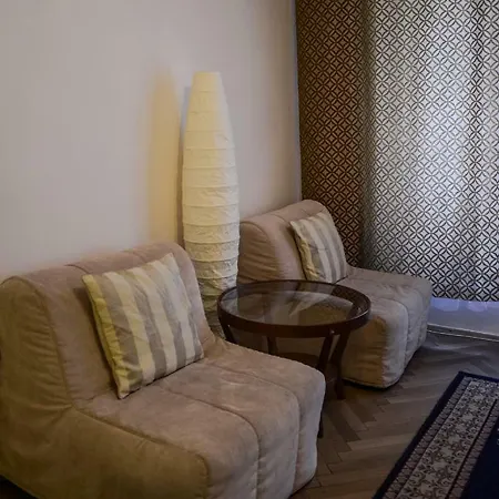 Apartment In The Center Of Roses Street *