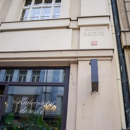 In The Center Of Roses Street